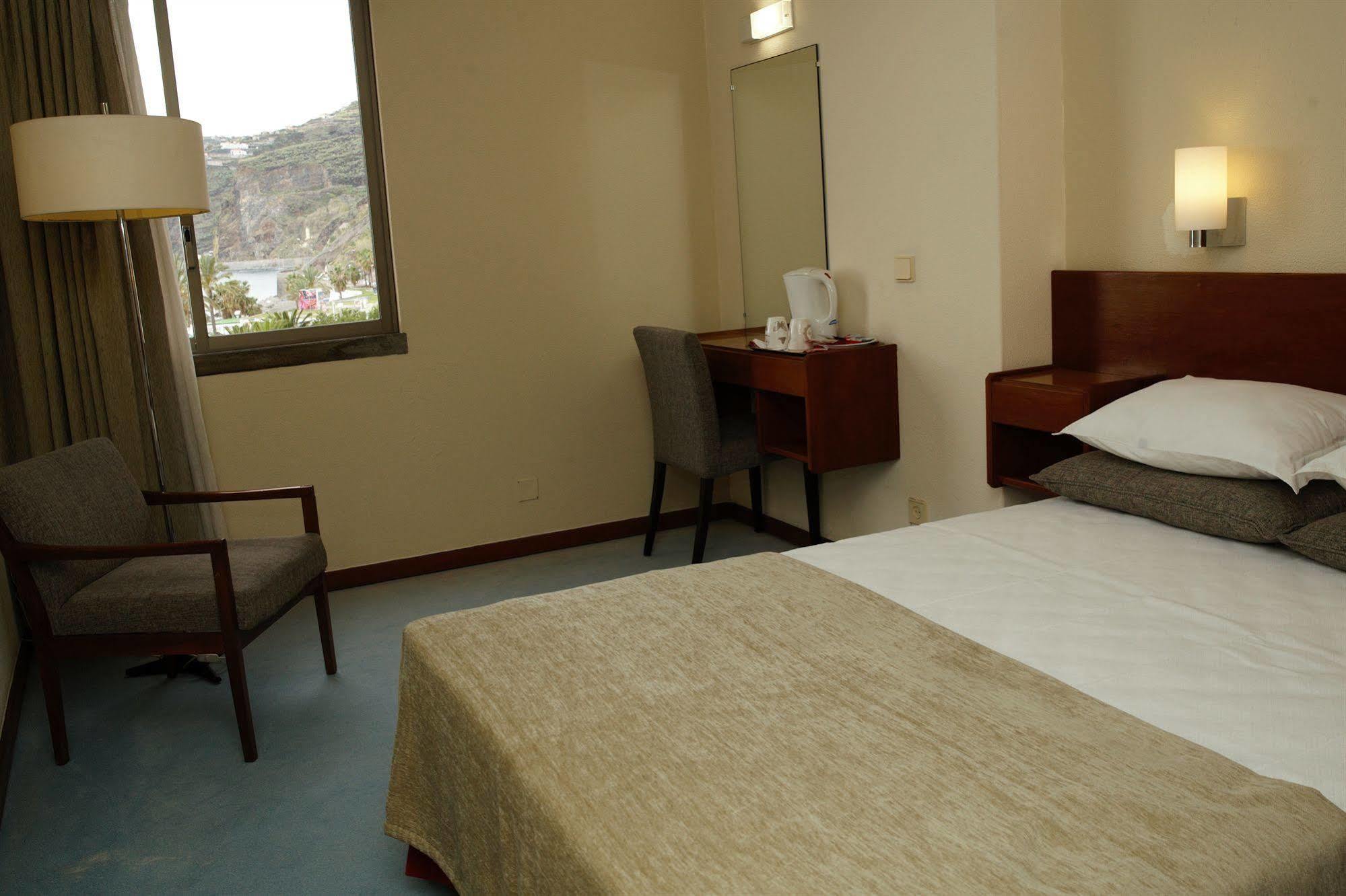 Cheerfulway Bravamar Hotel Ribeira Brava Eksteriør bilde