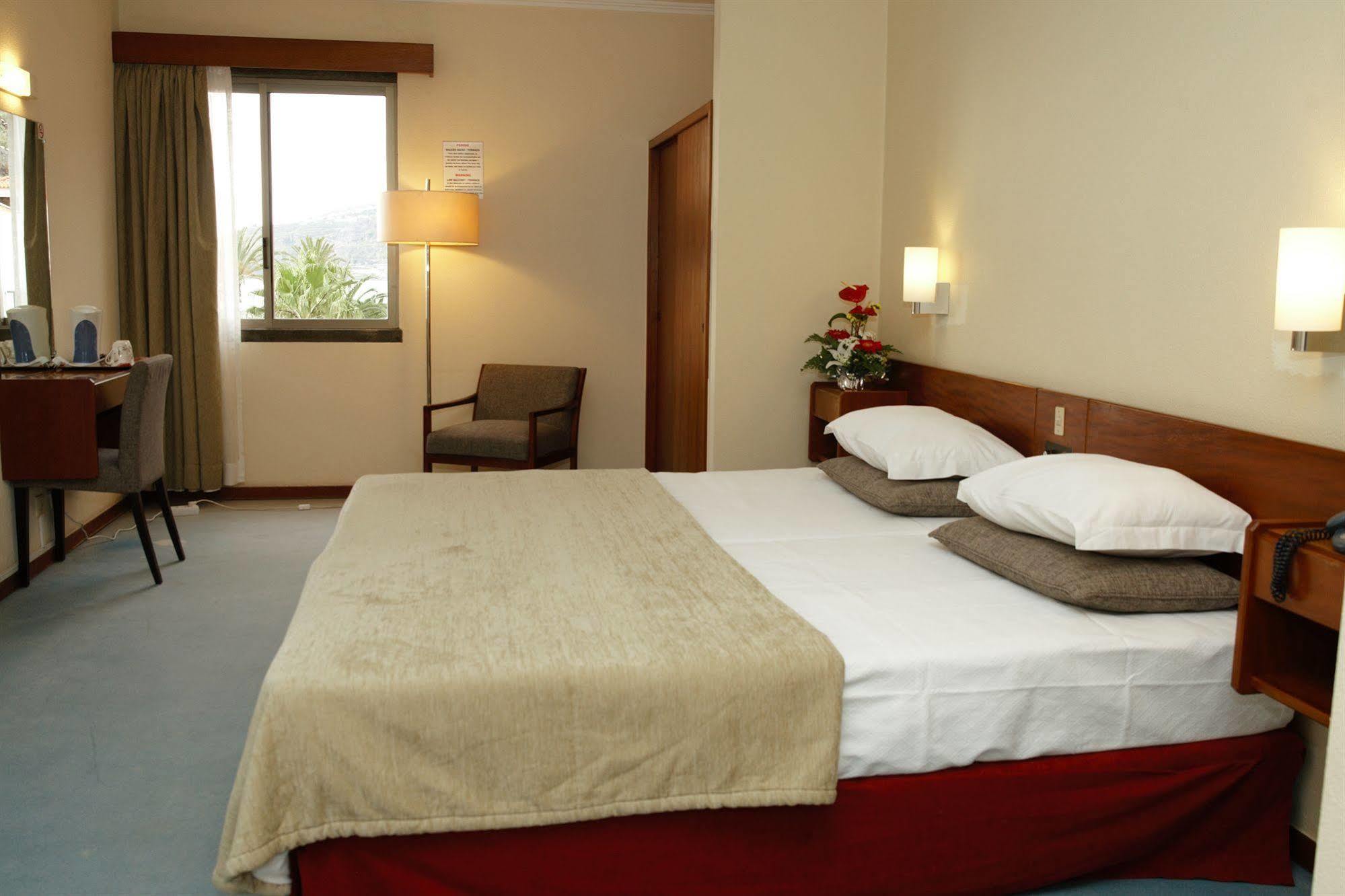 Cheerfulway Bravamar Hotel Ribeira Brava Eksteriør bilde